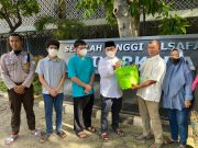 Jelang Idul Fitri, Ikatan Keluarga Alumni Driyarkara Bagi Sembako